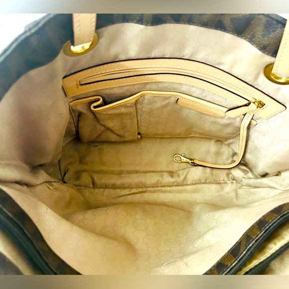 Michael Kors - authentic MK Signature Monogram Tote Brown Bag. - Picture 4 of 6